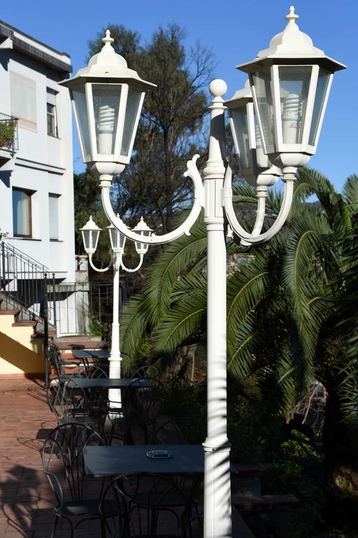 Villa Nina لا سبيتسْيا المظهر الخارجي الصورة